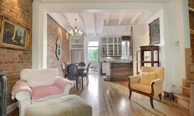 Little Burgundy House | 3 story victorian house with 2 private parkings