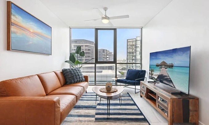 Newstead Apartment | Stylish 2-Bed with Rooftop BBQ, Pool & Gym