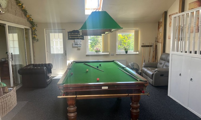 Hurdlow House | Greystones nawab annexe 1 farmhouse/smallholding 3bedroom in peak park Buxton