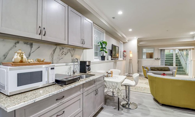 Coral Hills Apartment | Cozy Capitol Heights Abode: 6 Mi to National Mall