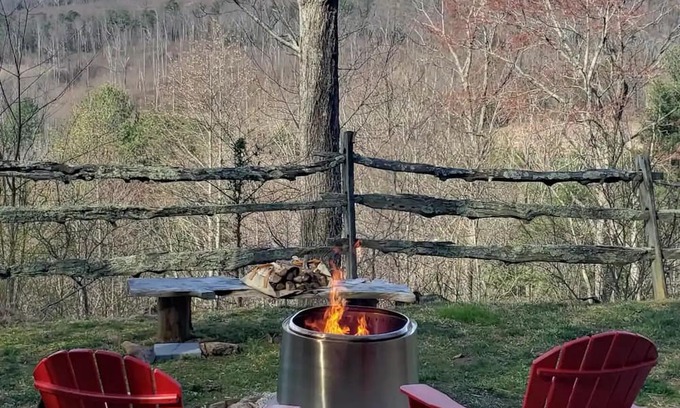 Peaks Cabin | Skywatch Private Cabin Retreat with EV Charger