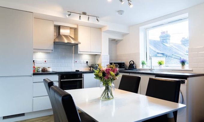 Cambridge City Centre Apartment | Inviting 2-bed Apartment in Cambridge