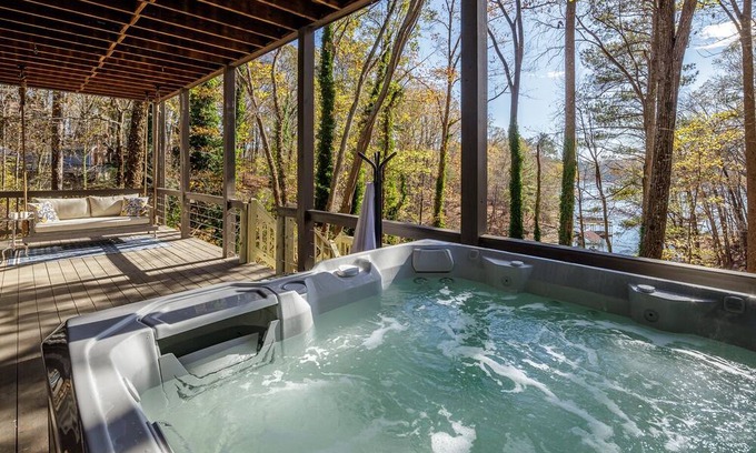 Gainesville Cabin | Luxury Lake Home Retreat on Private 1 Acre lot in Quiet Cove