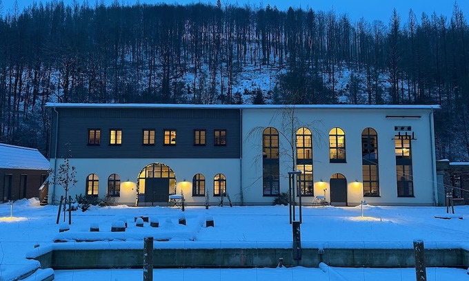 Sieber Apartment | Moderne Idylle am Fluss in der Schleiferei Zwei