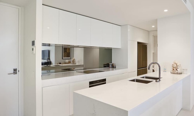 Mermaid Waters Apartment | Luxury Living at The Lanes