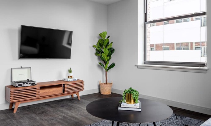 Central Business District Apartment | DT - Walk to Paycor and Great American Park