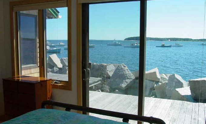 Spruce Head Cottage | Cozy cottage right on the water