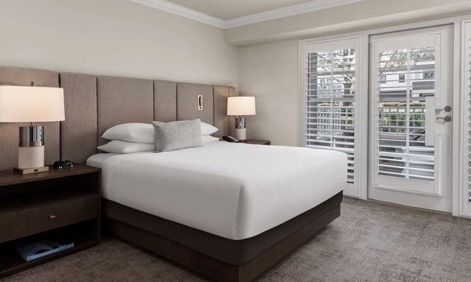 Del Mar House | 1-Bedroom Suite at a 5⭐️ Hotel
