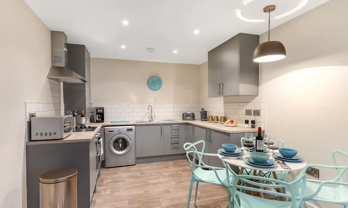 Andover Apartment | Beautiful Executive Apartment 6