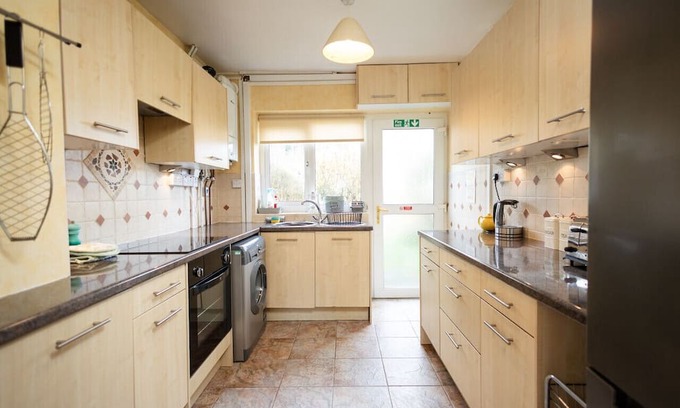 Machynlleth House | Cozy 3-Bedroom Cottage in the Heart of Mid Wales