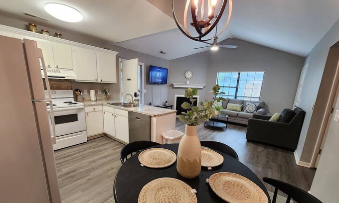 North Charleston House | 3 Beds, In the Heart of Everything!