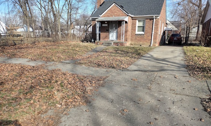 Detroit House | 2 bedroom house in mid Detroit close to downtown, Greek Town and casinos