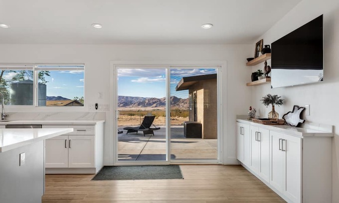 Lucerne Valley Other | Bourbon Ranch - Get away from it all and relax in the beauty of the desert.