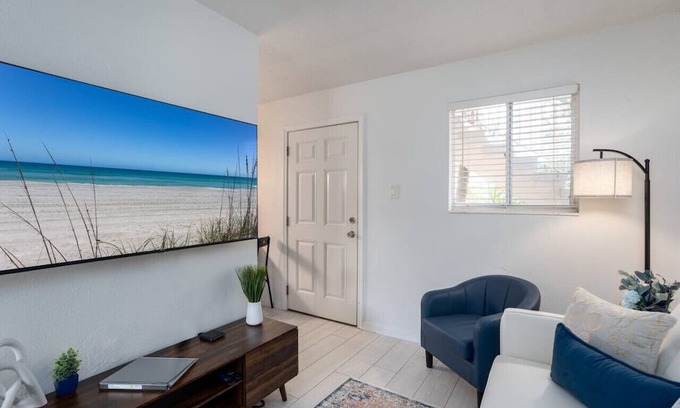Cape Caneveral Beach Gardens Condo | Cozy Condo in Cape Canaveral - Minutes from Port!