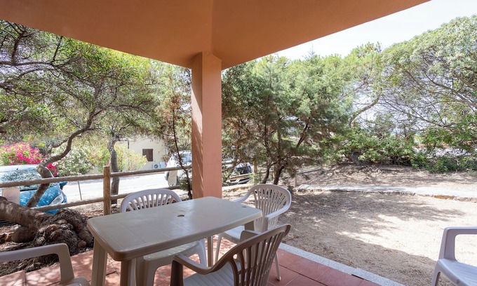 Pirotto Li Frati Apartment | Apartment 'Baia Delle Mimose M4' with Private Terrace