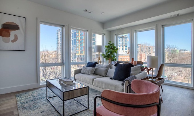 Truxton Circle Apartment | Clean Truxton Circle 2BR w/ Rooftop & W/D, nr Restaurants, by Blueground