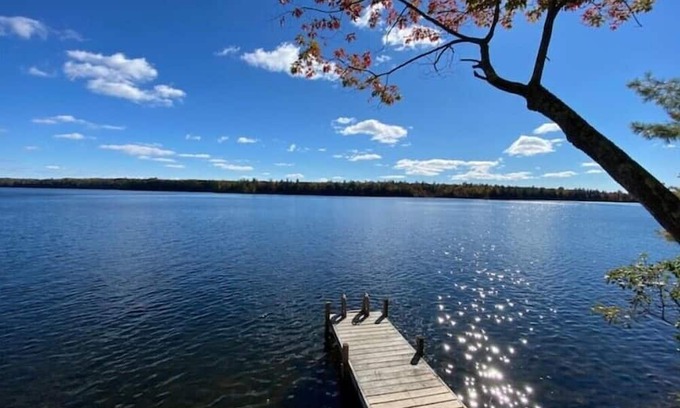 Kents Hill Cabin | Quaint & rustic 2-bedroom camp on Echo Laken
