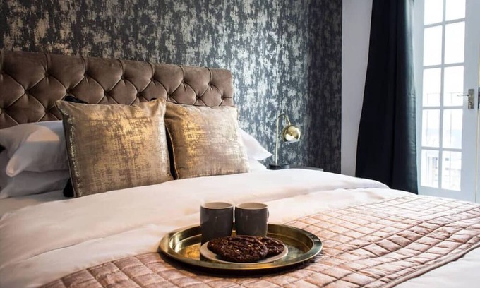 Leamington Spa Apartment | 2 Bedroom Apt Leamington Spa Hosted By Golden Key