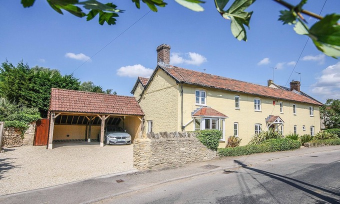 Old Sodbury Cottage | Charming 5-Bed Cottage in Old Sodbury Bristol