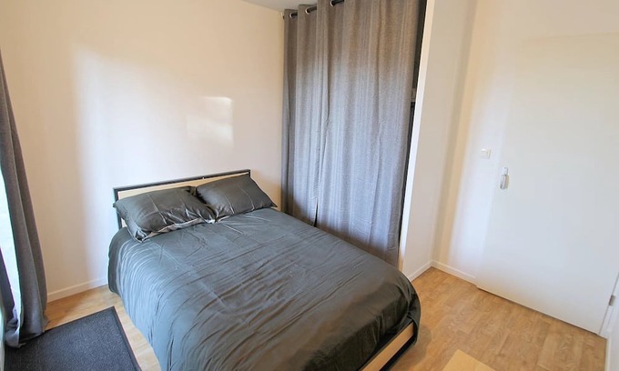 Quartier Saint-Marc - Croix de Pierre - Saint-Nicaise Apartment | Vrbo Property