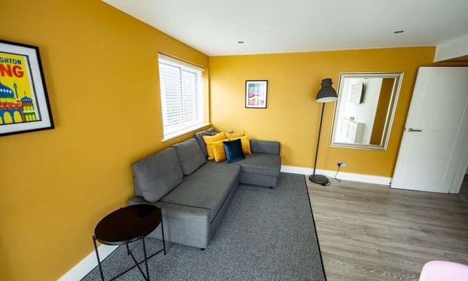The Lanes Apartment | One Bedroom Apartment