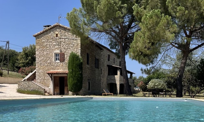 Saint-Martin-de-Valgalgues Apartment | Mas de Rofa: La Palmeraie, mas Authentique Avec Piscine et Grand Jardin Arboré