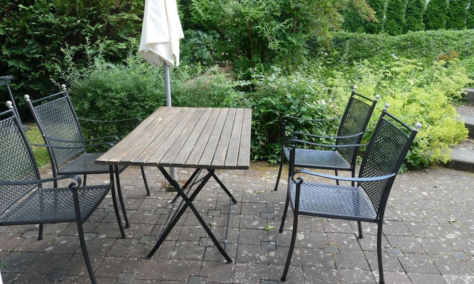 Rothhelmshausen House | Holiday Home "Ferienhaus 2" with Private Terrace & Wi-Fi