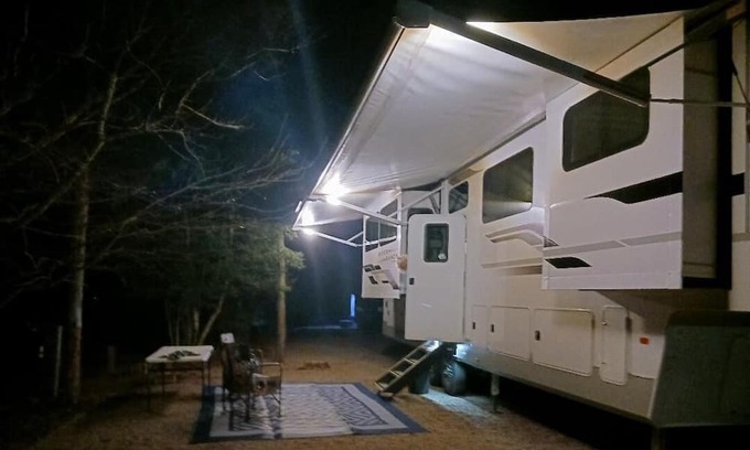 Winnsboro RV Rental | A CABIN IN THE WOODS IN WINNSBORO, SOUTH CAROLINA