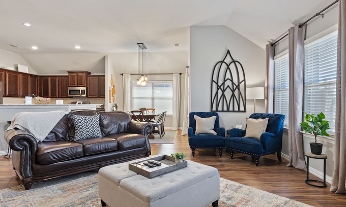 Tarrant County House | Quiet and cozy home, perfect for families and dogs. Close to Dallas and Ft Worth