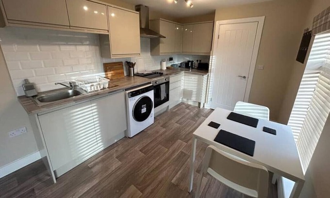 Burslem Apartment | Modern Relaxing Space