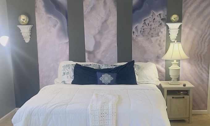 Grayson House | Enjoy Grayson More. Few mins to StoneMountain Park, Vines Park/Tribble Mill Park