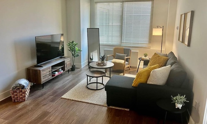 Aurora Highlands Apartment | ComfyGetaway by DC Metro Airport