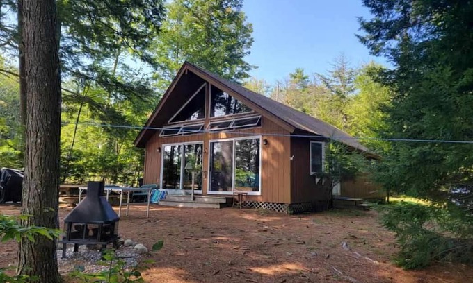 Winthrop Cottage | Spectacular Cottage on COBBOSSEE LAKE!