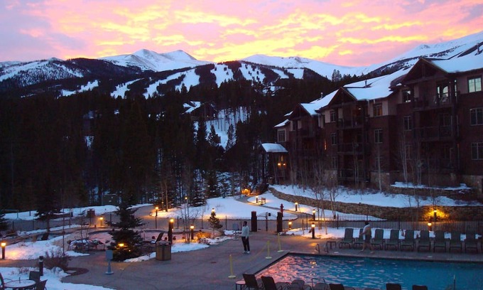Four O'Clock Villa | Ski-in Studio at amenity-rich resort. Walk to Beaver Run. Avail 1/28-2/4