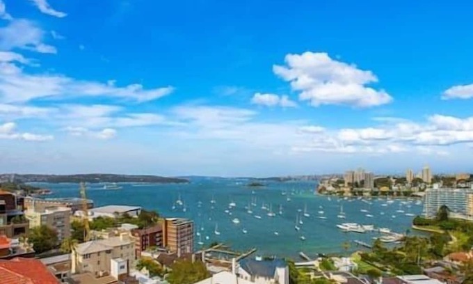 Elizabeth Bay House | Harbour View Studio in Elizabeth Bay