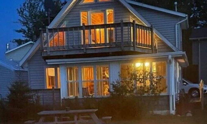 Pickerel House | Birch Point Lake House