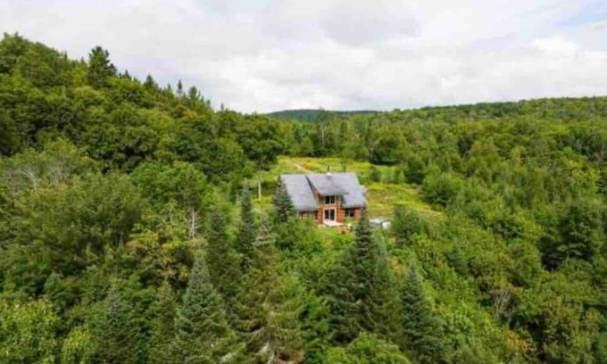 Mandeville Ski Chalet | Chalet le Triangle-Teleworkers welcome! Holidays sele