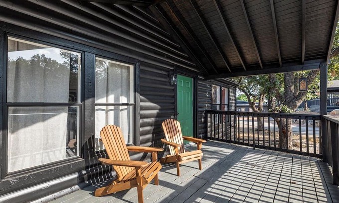 Canyon Lake Cabin | Starlight Horizon - The Mustang Cabin D