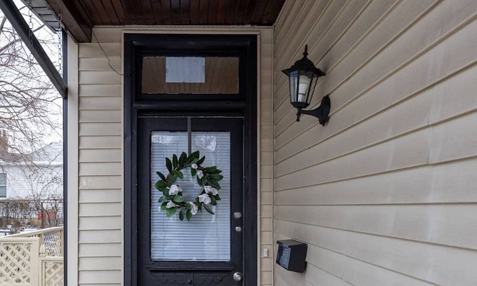 Latonia House | Shining Stars Vacations:Near CVG Airport, Cincinnati, OH. All Travelers, Family