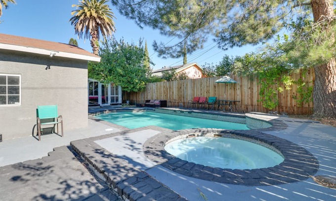 Northridge House | Sunny Northridge Getaway w/ Private Outdoor Pool!
