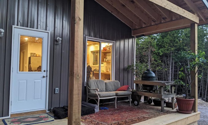 Lion's Head House | "Beecholm" steps away from Lake Huron with all the comforts of home.