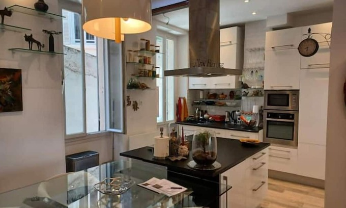 Le Camas Apartment | Vrbo Property