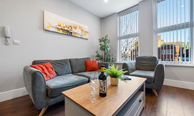 Moseley Apartment | Modern Cozy 1-Bedroom Flat | Prime Location in Moseley