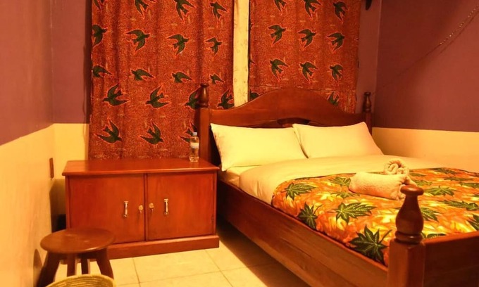 Musanze Bed & Breakfast | Amahoro Guest House - Single Room With Shower