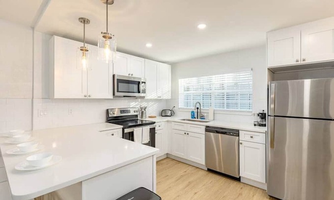 Tampa Apartment | Tampa Bay Bliss: 1 BR + Washer | Dryer & Wi-Fi 8 |