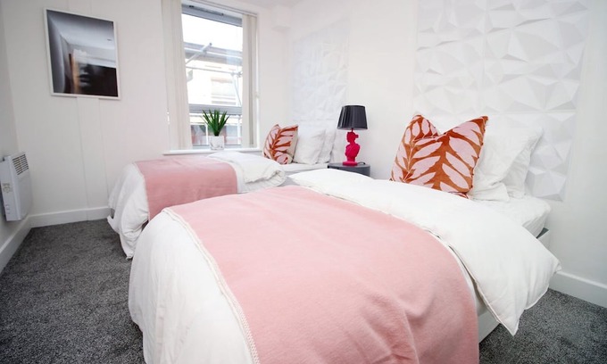 Bristol Old City Apartment | City centre | Free Parking