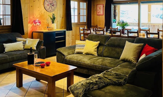 Les Prodains Ski Chalet | Charming property in a quiet hamlet near to the Prodain Express ski lift.