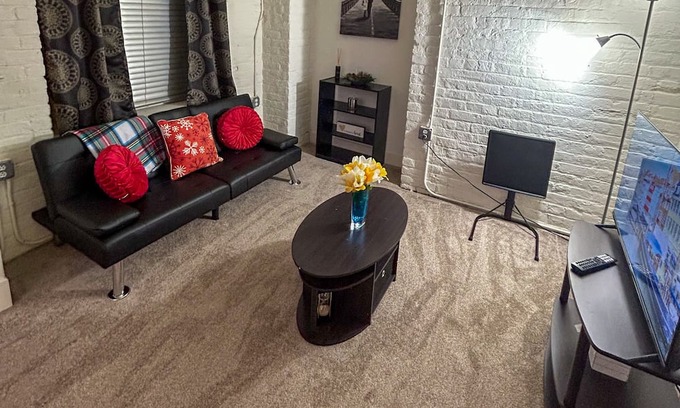 Downtown Richmond Apartment | The Sweet Spot w/City view/2bd 2bth/Parking/near VCU