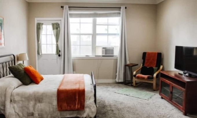 Pasadena Apartment | Pasadena Private Master Bedroom