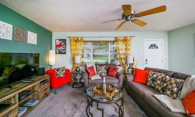River District Apartment | 2 Bedroom 759270 by Houzlet